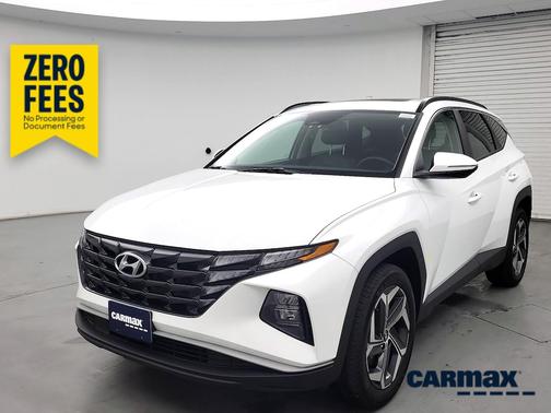 White 2024 Hyundai TUCSON SEL