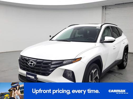 White 2024 Hyundai TUCSON SEL