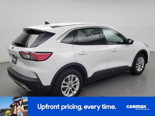 White 2022 Ford Escape SE