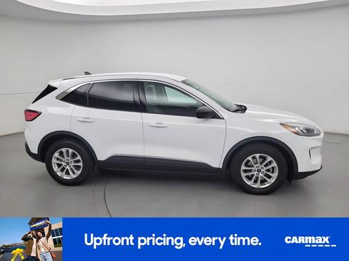 White 2022 Ford Escape SE