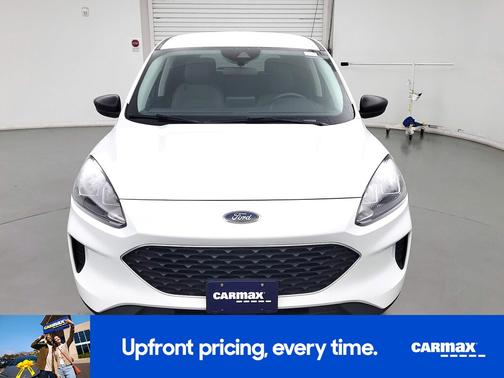 White 2022 Ford Escape SE