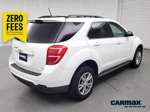 White 2017 Chevrolet Equinox LT