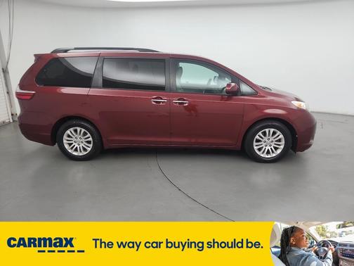 2017 Toyota Sienna XLE