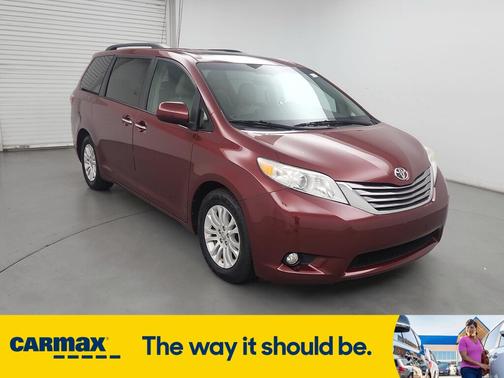2017 Toyota Sienna XLE
