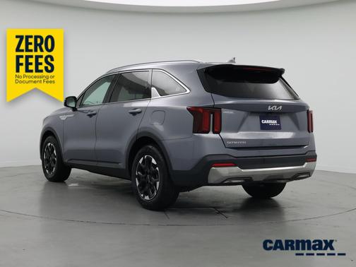 Silver 2024 Kia Sorento S