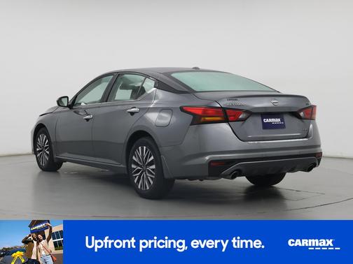 Gray 2023 Nissan Altima SV