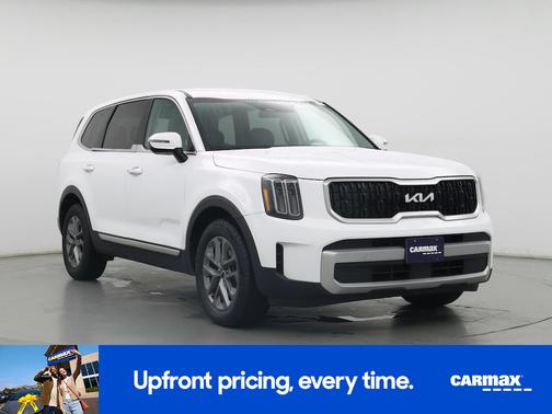 White 2023 Kia Telluride LX