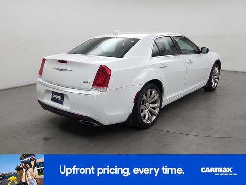 2018 Chrysler 300 Touring