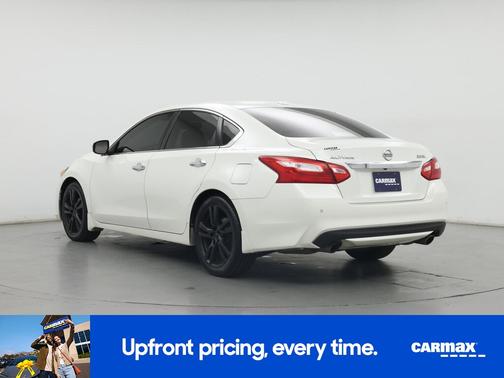 Pearl 2016 Nissan Altima SL