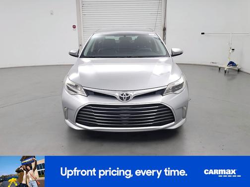 Silver 2016 Toyota Avalon XLE