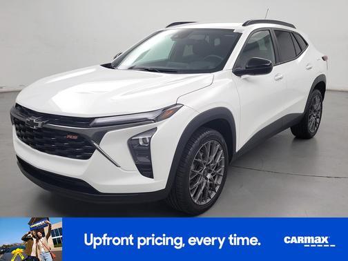 White 2024 Chevrolet Trax 2RS