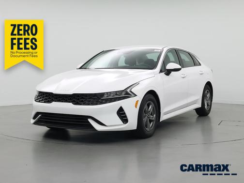 White 2023 Kia K5 LXS