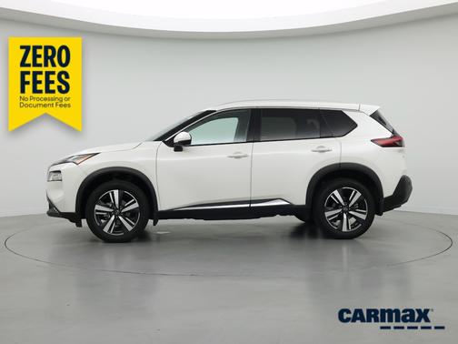 White 2023 Nissan Rogue SL