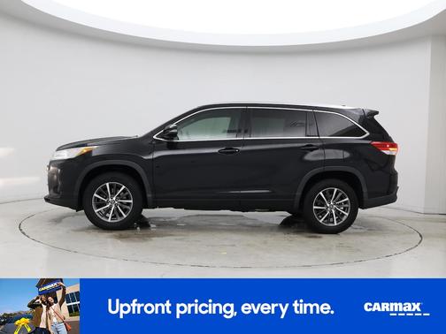 Black 2017 Toyota Highlander XLE