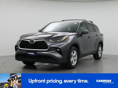 Gray 2023 Toyota Highlander LE
