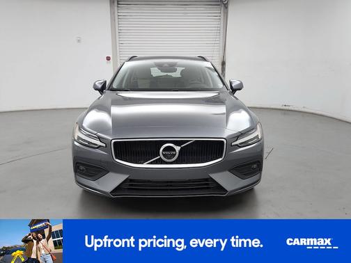 Silver 2020 Volvo V60 T5 Momentum