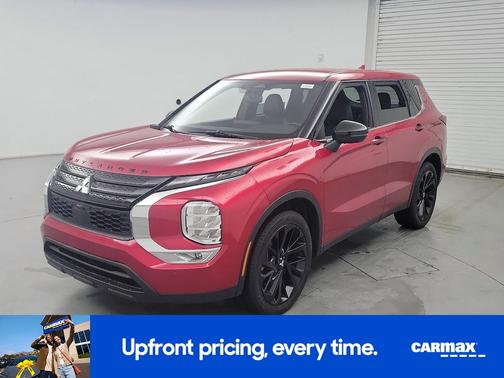 Red 2023 Mitsubishi Outlander SE Black Edition