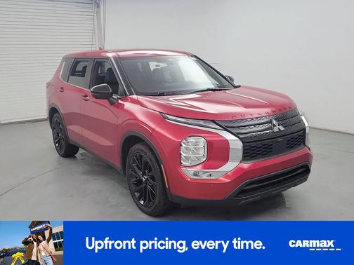 Red 2023 Mitsubishi Outlander SE Black Edition