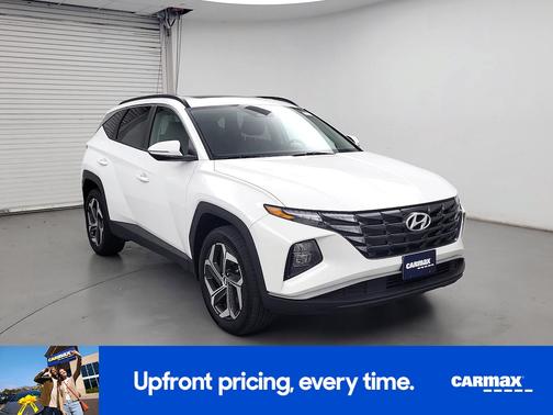 White 2023 Hyundai TUCSON SEL