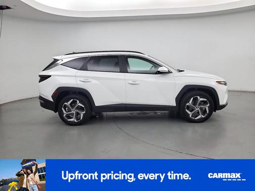 White 2023 Hyundai TUCSON SEL