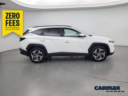 White 2023 Hyundai TUCSON SEL