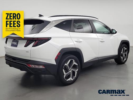 White 2023 Hyundai TUCSON SEL