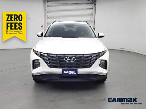 White 2023 Hyundai TUCSON SEL