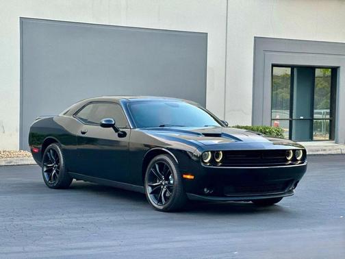 2017 Dodge Challenger SXT