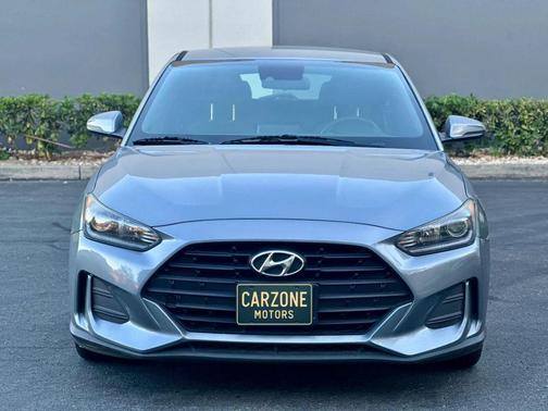2019 Hyundai Veloster 2