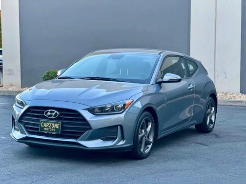 2019 Hyundai Veloster 2