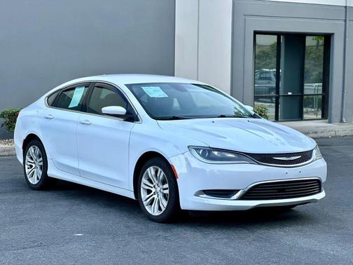 2016 Chrysler 200 Limited