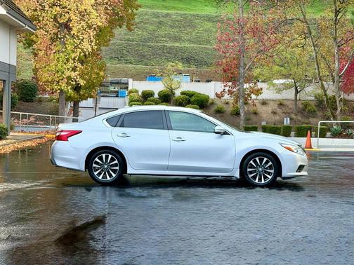 2017 Nissan Altima 2.5 SV