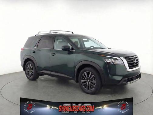 2024 Nissan Pathfinder SL 4WD