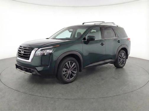 2024 Nissan Pathfinder SL 4WD