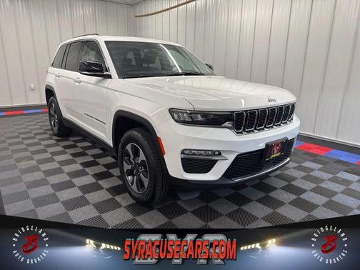 Bright White Clearcoat 2023 Jeep Grand Cherokee 4xe Base