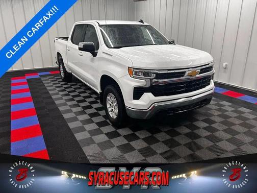 Summit White 2025 Chevrolet Silverado 1500 LT