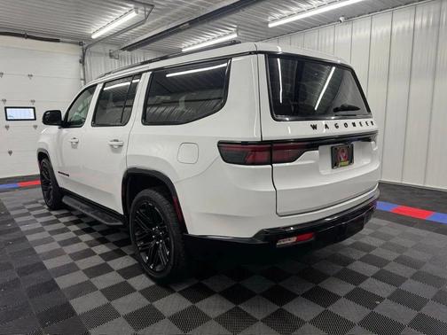 2024 Jeep Wagoneer Series II Carbide