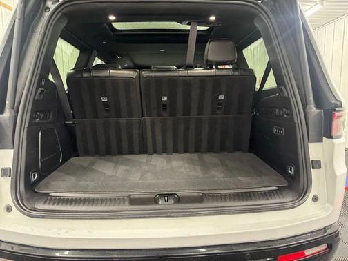 2024 Jeep Wagoneer Series II Carbide