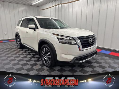 2022 Nissan Pathfinder Platinum 4WD