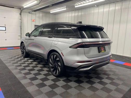2024 Lincoln Nautilus Reserve