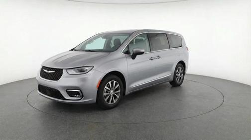 2023 Chrysler Pacifica Hybrid Limited