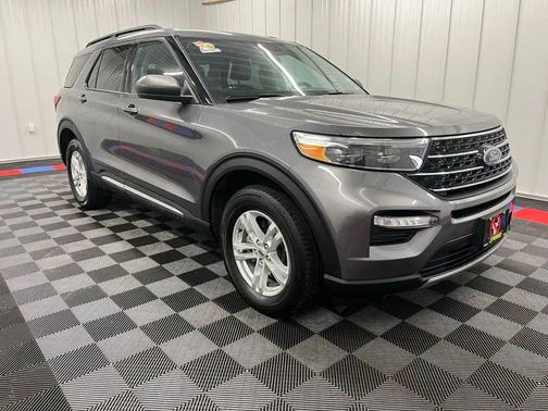 Carbonized Gray Metallic 2022 Ford Explorer XLT