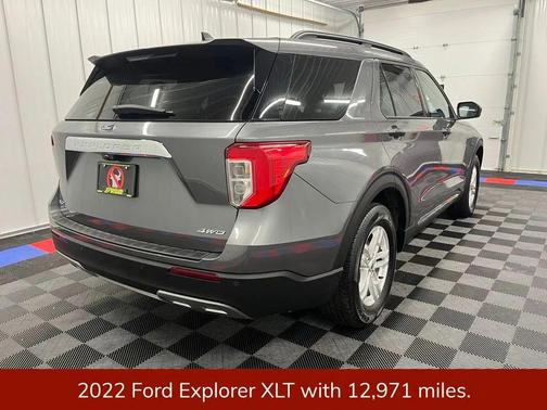 Carbonized Gray Metallic 2022 Ford Explorer XLT