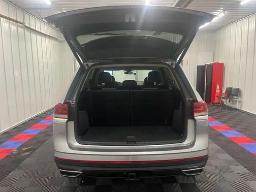 2024 Volkswagen Atlas 2.0T SE w/Technology 4MOTION