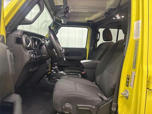 2023 Jeep Wrangler 4-Door Sahara