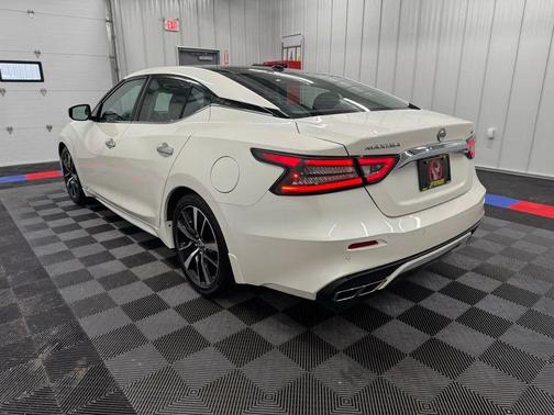 Pearl White TriCoat 2023 Nissan Maxima SL