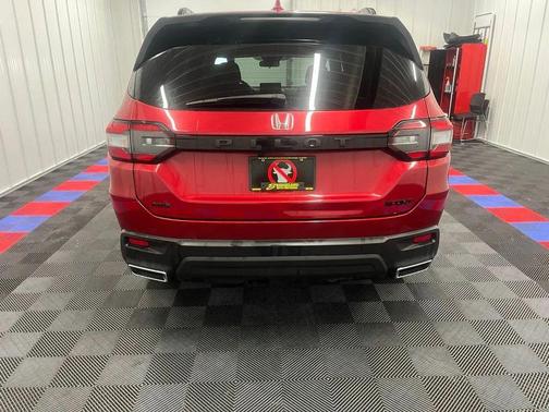 2023 Honda Pilot AWD Sport