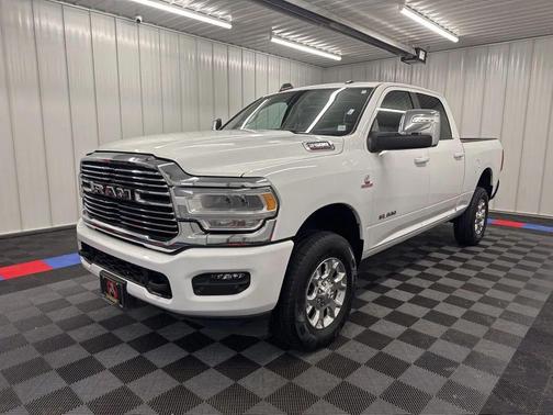 2024 RAM 2500 Laramie Crew Cab 4x4 6'4' Box