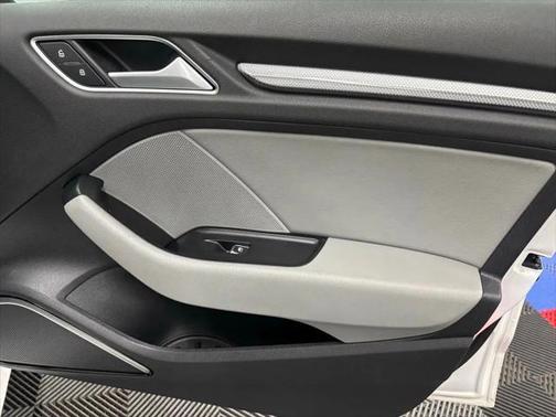 2017 Audi A3 e-tron 1.4T Tech Premium Plus