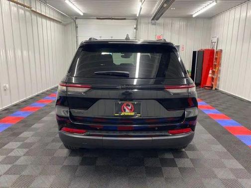 2024 Jeep Grand Cherokee Altitude